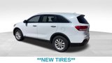 Used 2016 Kia Sorento LX w/ LX Convenience Package image 5
