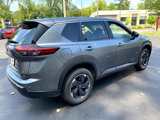 Used 2024 Nissan Rogue SV image 4