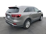Used 2019 Kia Sorento LX w/ LX Convenience Package image 4