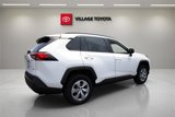 Used 2021 Toyota RAV4 LE image 5