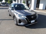 Used 2022 Nissan Kicks SV image 2
