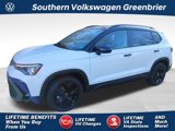 New 2025 Volkswagen Taos SE image 1