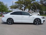 Used 2022 Volkswagen Passat 2.0T R-Line image 2