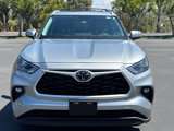 Used 2024 Toyota Highlander XLE image 2