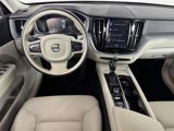 Used 2020 Volvo XC60 T5 Momentum w/ Protection Package image 5