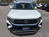 Certified 2022 Volkswagen Taos SE image 3