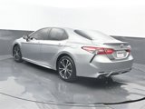 Used 2018 Toyota Camry SE image 3