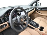 Certified 2025 Porsche Macan image 4