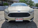 Used 2018 Ford Focus SE w/ SE Appearance Package image 2