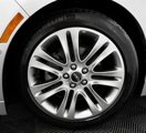 Used 2013 Lincoln MKZ Hybrid image 3