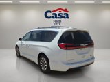 Used 2021 Chrysler Pacifica Touring-L image 4