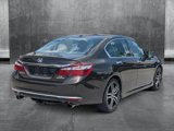 Used 2017 Honda Accord Touring image 5