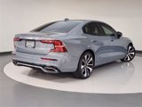 Used 2022 Volvo S60 B5 Momentum w/ Premium Package image 2