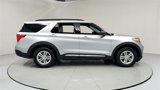 Used 2022 Ford Explorer XLT w/ Equipment Group 202A image 6