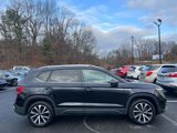 Used 2022 Volkswagen Taos SE image 2