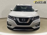 Used 2017 Nissan Rogue SL image 2