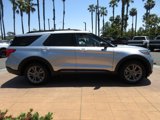 Used 2022 Ford Explorer XLT w/ Equipment Group 202A image 5
