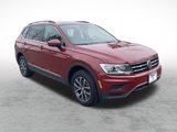 Certified 2020 Volkswagen Tiguan SE w/ Panoramic Sunroof Package image 3
