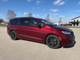 Used 2021 Chrysler Pacifica Touring w/ S Appearance Package image 4