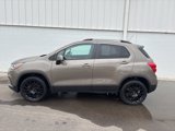Used 2022 Chevrolet Trax LT w/ Sport Edition image 2