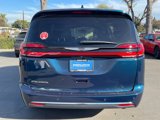 New 2025 Chrysler Pacifica Select image 4
