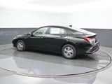 New 2025 Hyundai Elantra SE image 3