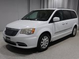 Used 2014 Chrysler Town & Country Touring image 5