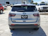 Used 2023 Jeep Compass Latitude image 5