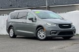 Used 2021 Chrysler Pacifica Touring-L image 2