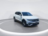 Certified 2022 Volkswagen Tiguan SE image 2
