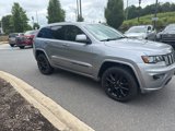 Used 2021 Jeep Grand Cherokee Laredo X image 2
