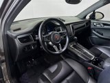 Certified 2018 Porsche Macan image 4