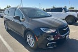 Used 2023 Chrysler Pacifica Touring-L image 2