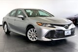 Used 2018 Toyota Camry LE image 2