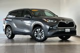 Certified 2020 Toyota Highlander XLE image 2