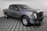 Used 2018 Nissan Titan SV image 2