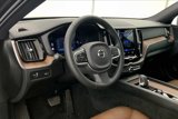 Used 2022 Volvo XC60 B5 Momentum w/ Climate Package image 2