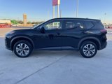 Used 2023 Nissan Rogue SV image 2