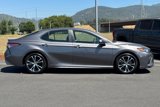 Used 2018 Toyota Camry SE image 2