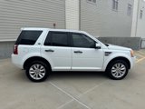 Used 2012 Land Rover LR2 HSE image 2