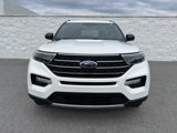 Used 2020 Ford Explorer XLT w/ Equipment Group 202A image 2