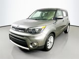 Used 2017 Kia Soul + image 3