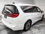 Used 2023 Chrysler Pacifica Limited image 6