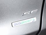 Used 2018 Ford Fusion SE w/ Equipment Group 201A image 2