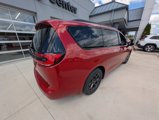 New 2025 Chrysler Pacifica Select image 5