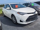 Used 2018 Toyota Corolla LE image 2