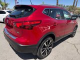 Used 2017 Nissan Rogue Sport SL image 2