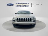 Used 2015 Jeep Cherokee Sport image 2
