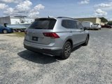 Used 2020 Volkswagen Tiguan SE w/ Panoramic Sunroof Package image 5