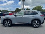 Used 2022 Nissan Rogue SL w/ SL Premium Package image 2